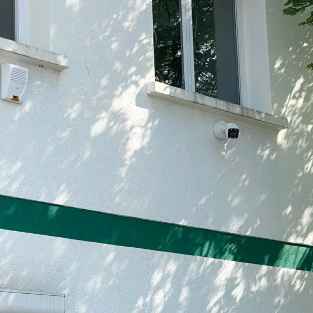 Installation caméra tube extérieur